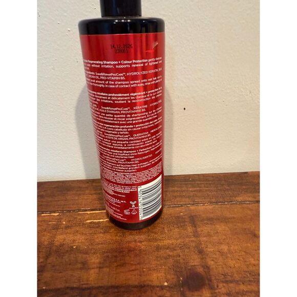 Eveline Cosmetics Hair Clinic Keratin Color & Repair - Picture 2 of 3